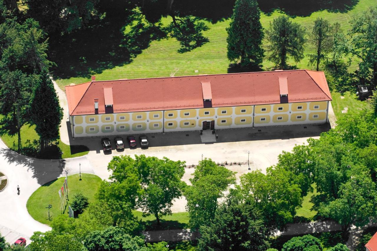 Hotel Mokrice Castle Estate Obrezje Exterior foto